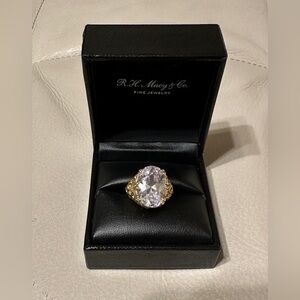 Vintage-Style Gold Ring with Oversized Faceted Crystal